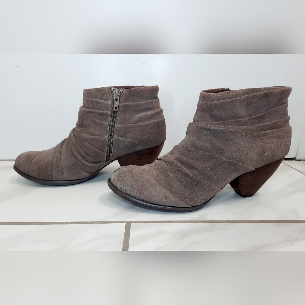 Gunmetal Suede Booties, Size 37 1/2 but more like a 6.5/37! Must Sell-Make Offer